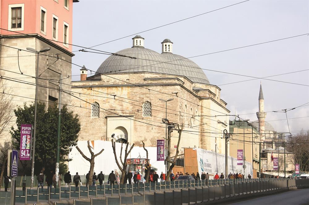 İstanbul'a rengini Fatih ve Kanuni verdi
