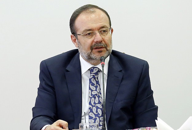 'Camiye girdiğimde gözlerim gençleri arar'