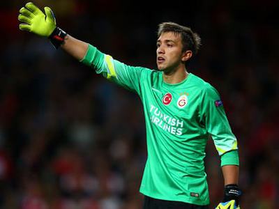 Galatasaray'da Muslera şoku!