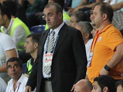 Abdurrahim Albayrak: Herkes işini gücünü bıraksın
