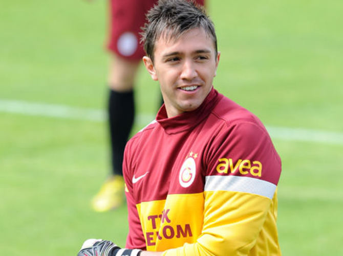 Fernando Muslera bunu da başardı