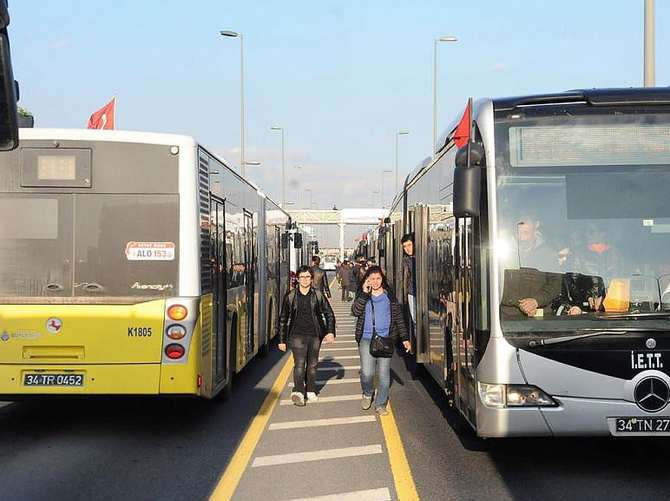 Metrobüs şoförünü bıçakladı