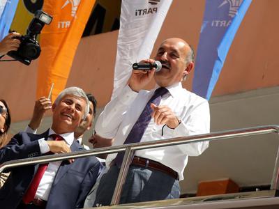 Müezzinoğlu: Bunlar kuş beyinli