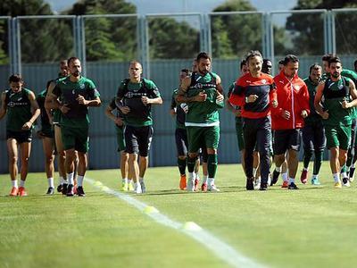 Bursaspor Fenerbahçe'ye bileniyor