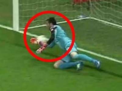İngilizlere göre o gol şike!