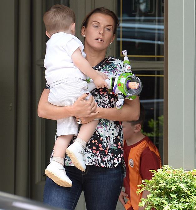 Rooney’nin oğlu Galatasaray forması giydi