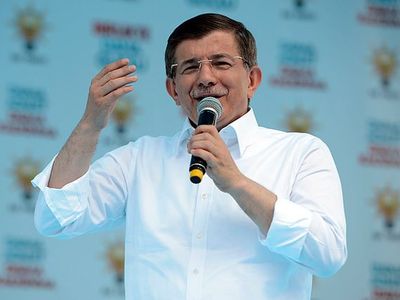 'Biz millet aşkıyla meşgulüz'