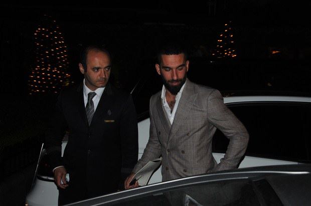 Arda Turan Yeni Ferrarisiyle Hız Yaptı Plakasını Düşürdü - 5