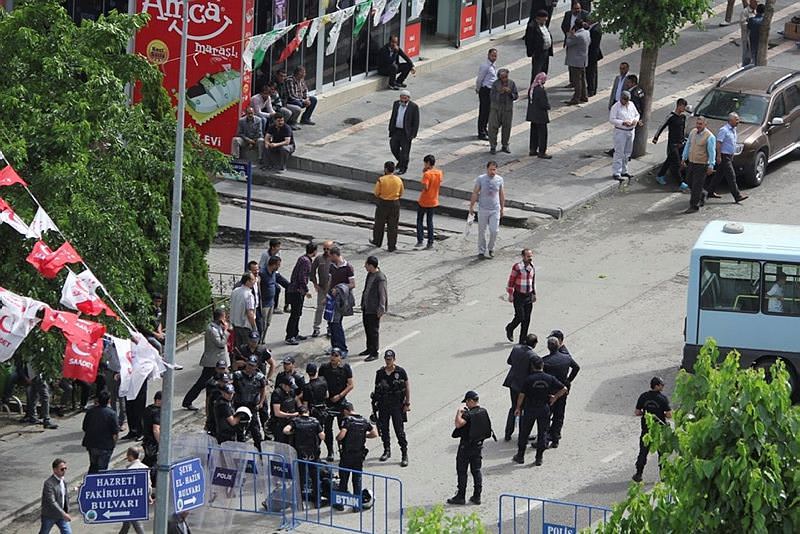 Siirt'te AK Parti'lilere yapılan saldırı kameralara yansıdı - 5