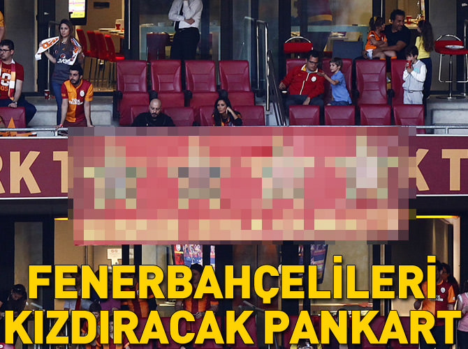 Arena'da Aziz Yıldırım pankartı