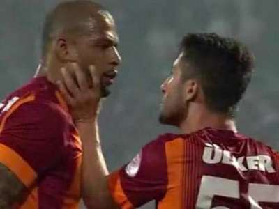 Sabri ve Melo saha içinde birbirine girdi!