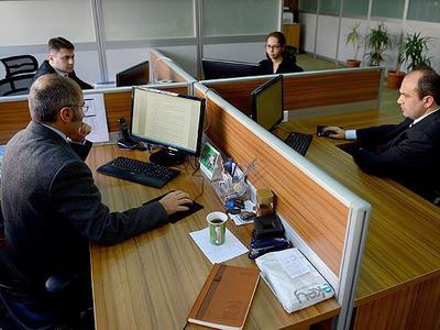 Üniversiteli işçilere memuriyet müjdesi