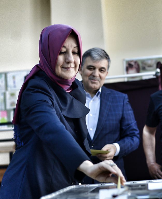 11. Cumhurbaşkanı Abdullah Gül ve eşi oyunu kullandı - 2