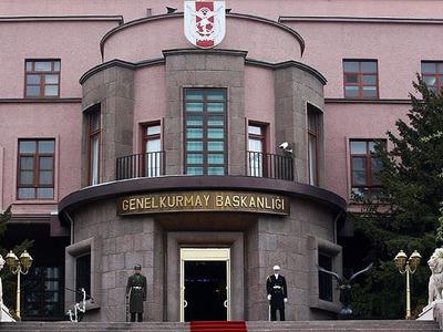 Hakkari'de üs bölgesine terör saldırısı