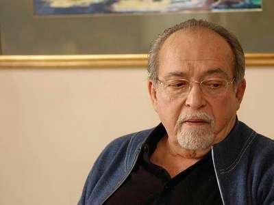 Erol Simavi vefat etti
