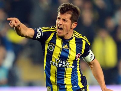 Emre Belözoğlu Fenerbahçe'de kalıyor