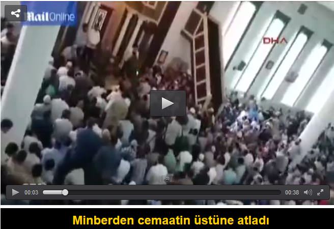 Minberden cemaatin üstüne atladı