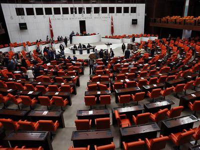 Siyasi terimler sözlüğü (Erken Seçim nedir? Geçici Komisyon nedir? Kabine nedir? Koalisyon hükümeti nedir? Salt Çoğunluk nedir?)