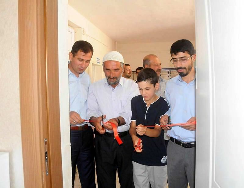 7'nci sınıf öğrencisi okula mescit yaptırdı - 1