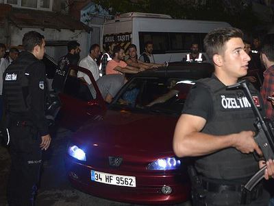 İstanbul'da helikopter destekli operasyon