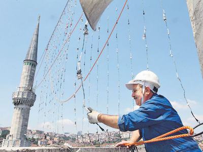 Camileri mahya heyecanı sardı