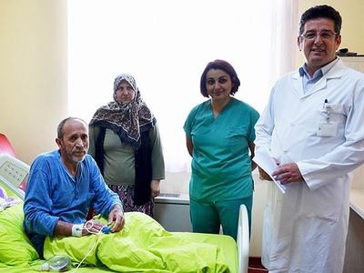 Karaciğerinde unutulan gazlı bez 34 yıl sonra çıkarıldı