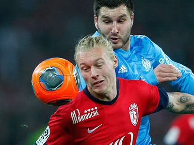 Fenerbahçe Simon Kjaer'i borsaya bildirildi