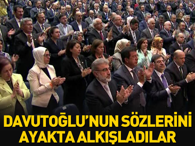Davutoğlu'nun o sözleri ayakta alkışlandı