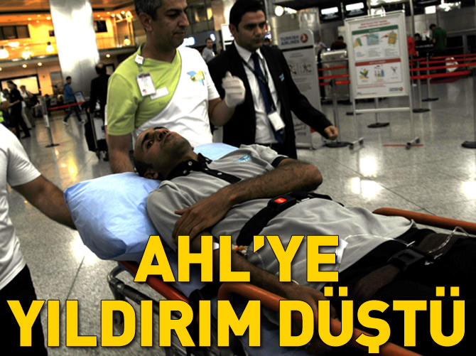 Atatürk Havalimanı'na yıldırım düştü