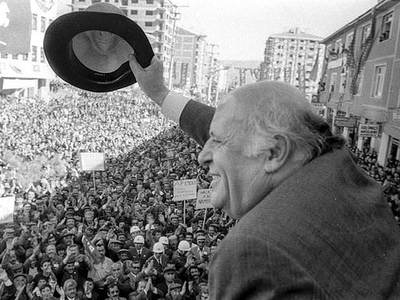 Demirel'in vefatı nedeniyle ulusal yas