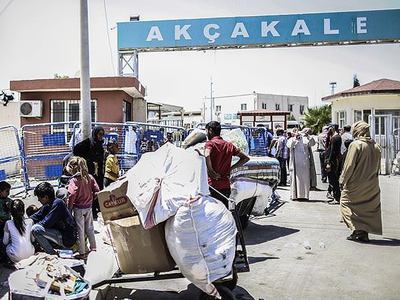 PYD Tel Abyad'a geçişi engelliyor