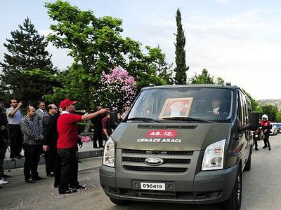 Demirel'in naaşı İslamköy'de