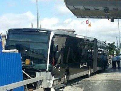 Boğaziçi Köprüsü'nde metrobüs kazası!