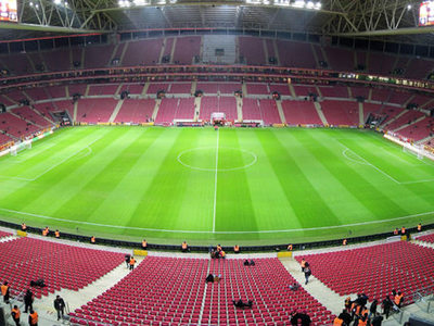 Galatasaray kombinede indirim yapıyor!