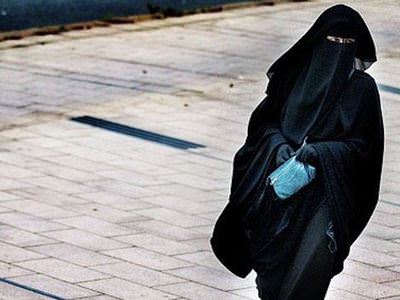 Peçeli kadın, belediye otobüsüne alınmadı