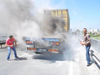 Sadece iki kişi yardım etti!