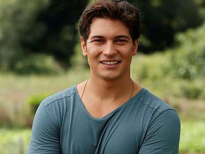Çağatay Ulusoy'un gerçek sevgilisi ortaya çıktı