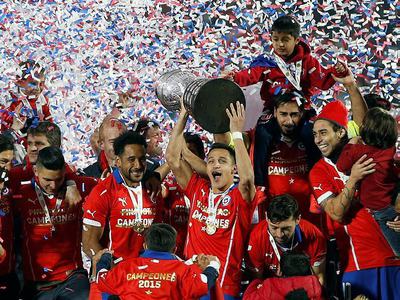 2015 Copa America'nın şampiyonu Şili