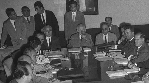 Koalisyonların gölgesindeki Türkiye - 2