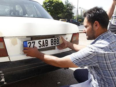 2 bin Suriyeli’ye Türkiye plakası