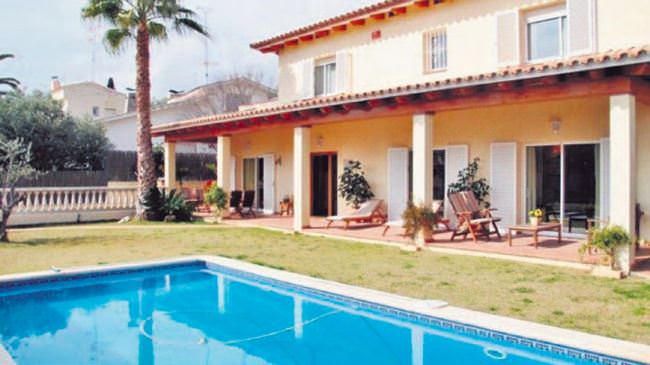 Arda Messi’ye komşu oluyor