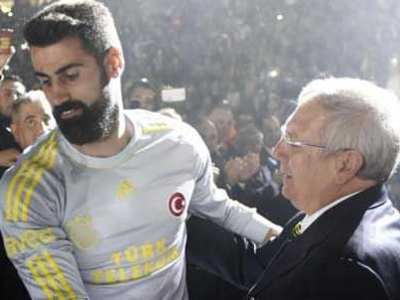 Yıldırım: Volkan'ı bitirmek isteseydik Casillas'ı alırdık