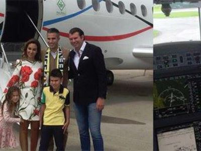 Van Persie yola çıktı!
