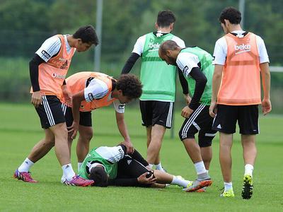 Beşiktaş'ta şoke eden sakatlık!