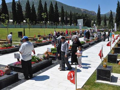 'Suçu kabul eden yok, olan 301 evlada oldu'