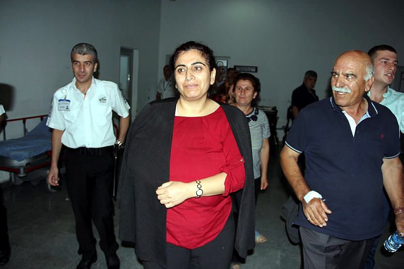 HDP'li eski milletvekili Sebahat Tuncel trafik kazası geçirdi