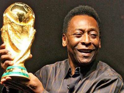Efsane futbolcu Pele hastaneye kaldırıldı