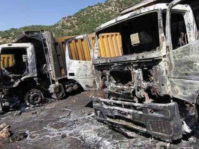 Şanlıurfa'da 4 iş makinesi kundaklandı