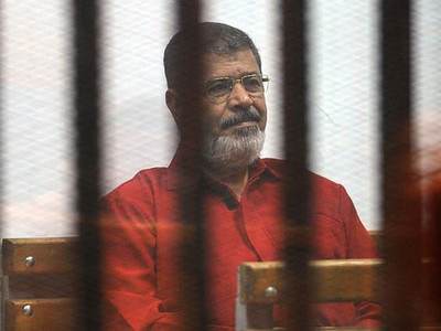 Mursi'nin duruşması ertelendi