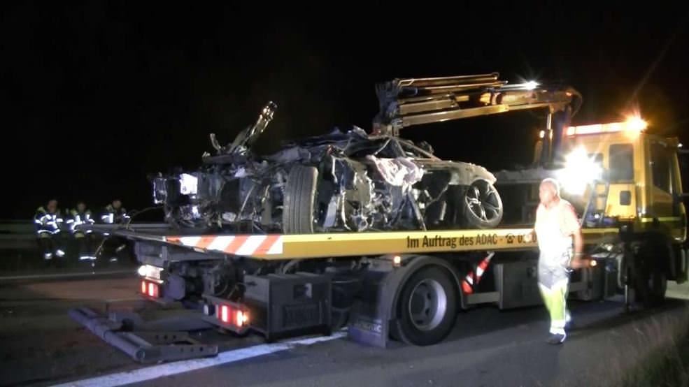 240'la giden dede McLaren ile kaza yaptı! - 2